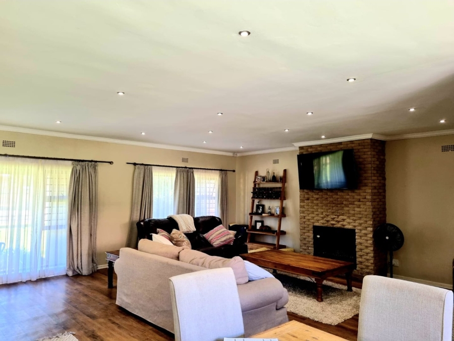 4 Bedroom Property for Sale in Carters Glen Northern Cape